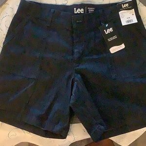 Lee Bermuda amid rise 10M. These shorts are brand new!